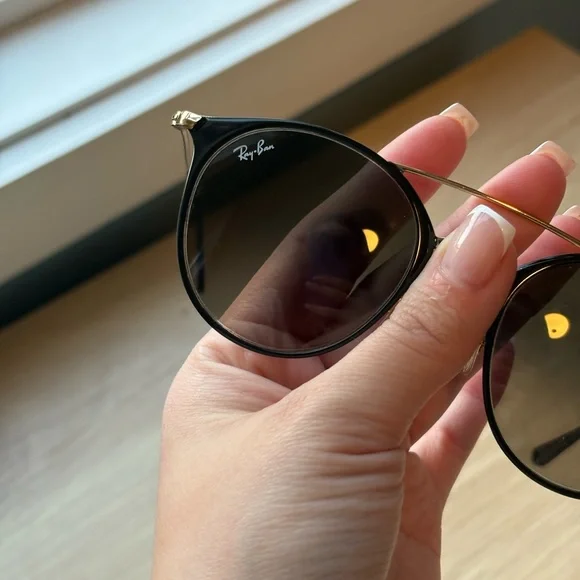 Ray-Ban Black and Gold Women's Sunglasses with Case - Picture 7 of 13